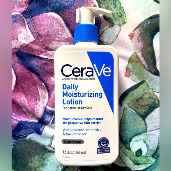 cera ve Other - Cera Ve Daily Moisture Lotion 12 oz